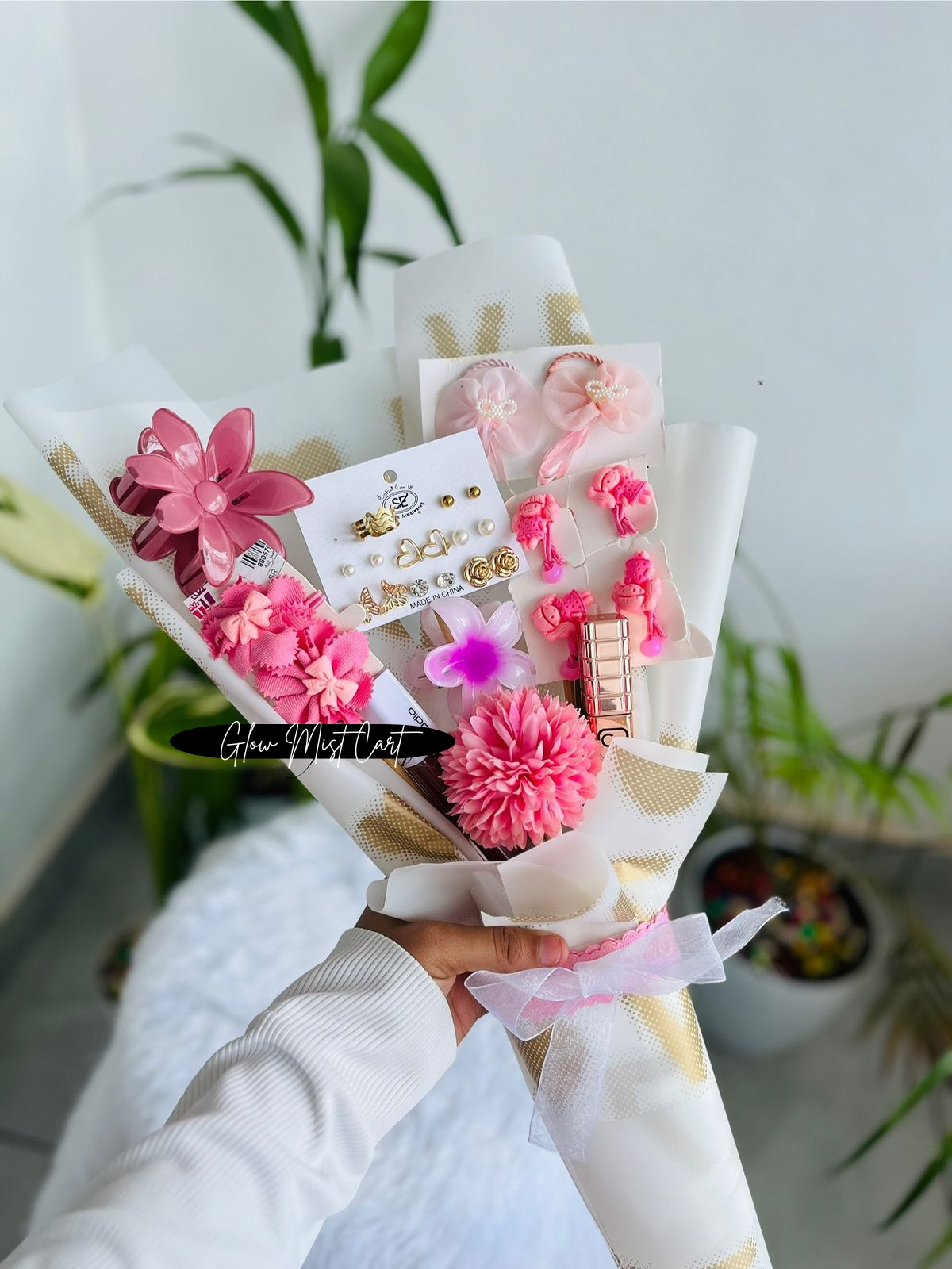 Blush Bloom – Premium Accessories Gift Bouquet