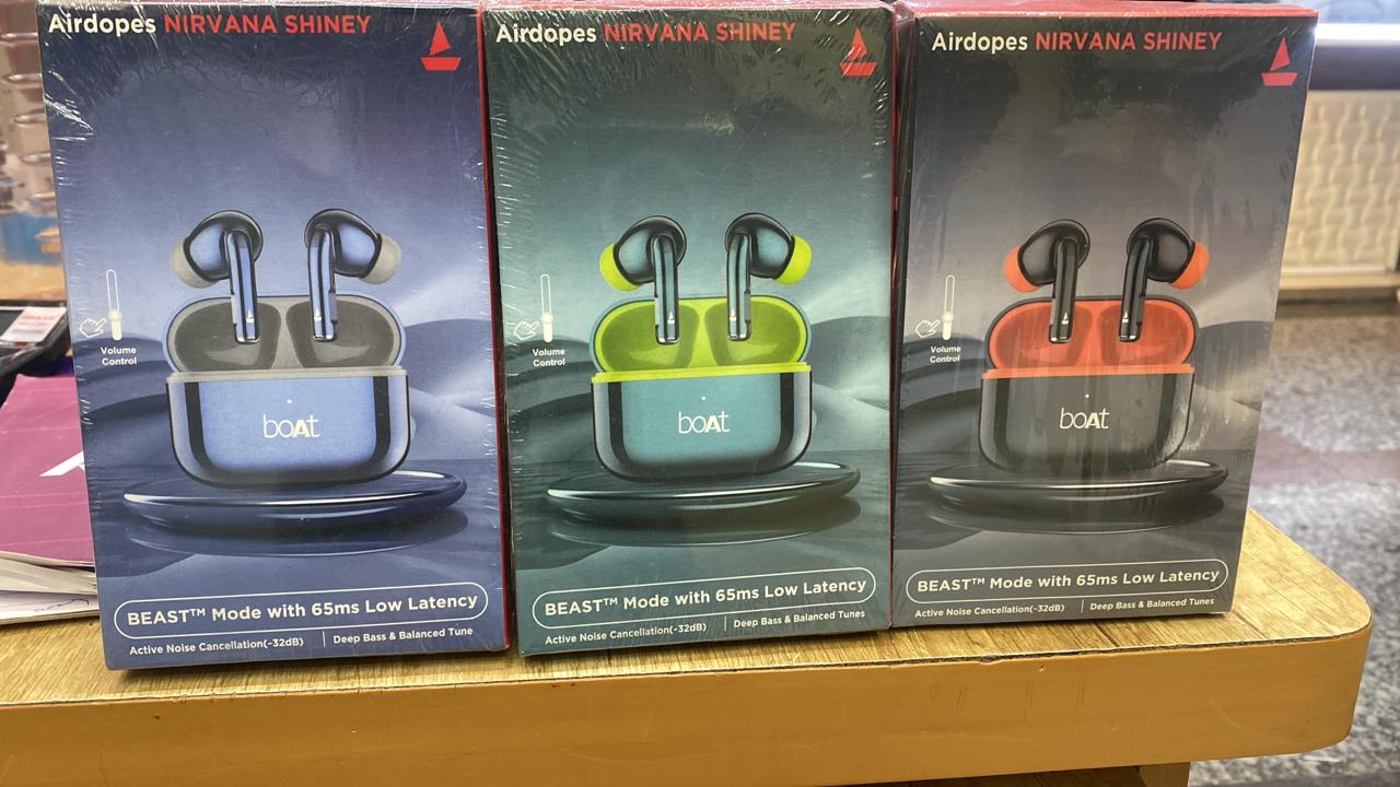 boAt Nirvana Shiney Smart Headphones (Wireless)